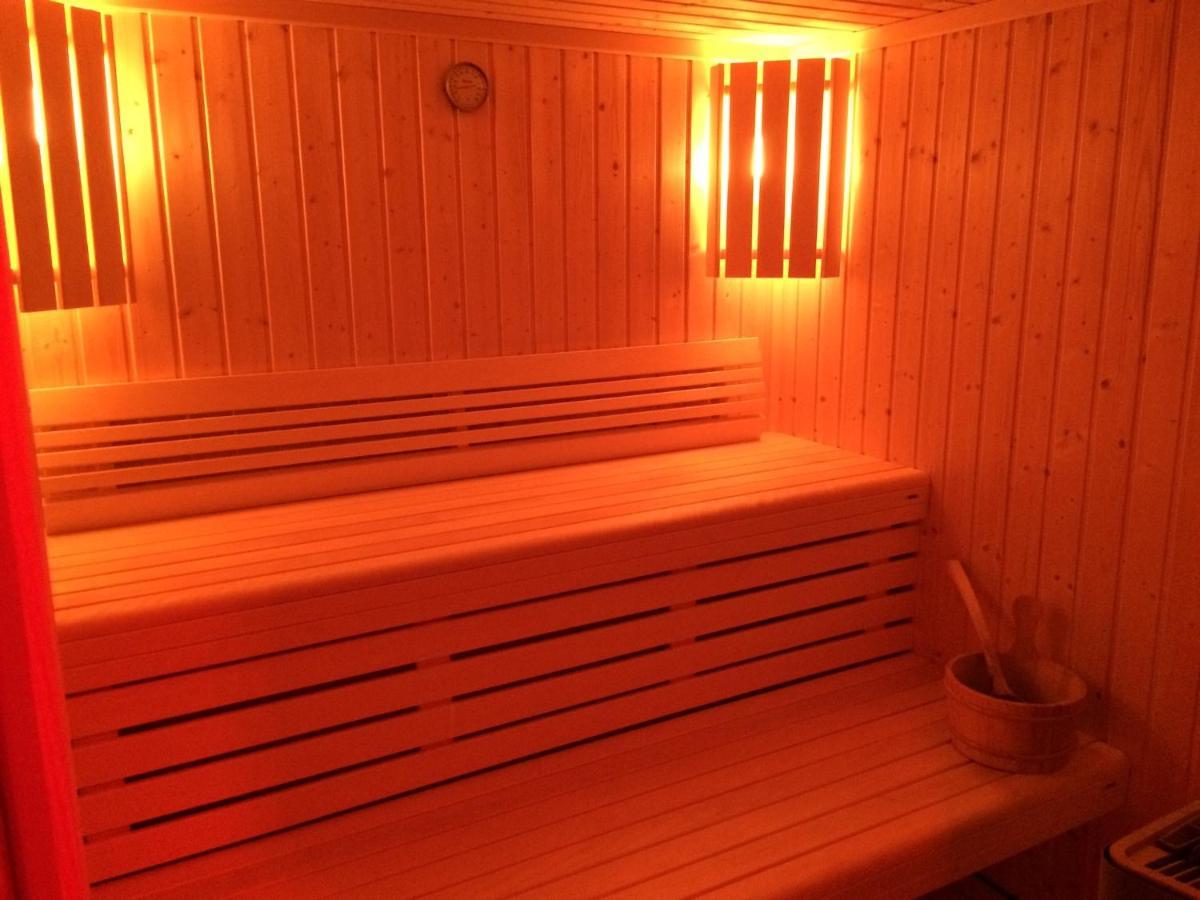 Manoir De La Rogerais & Spa Beaussais Sur Mer Екстериор снимка